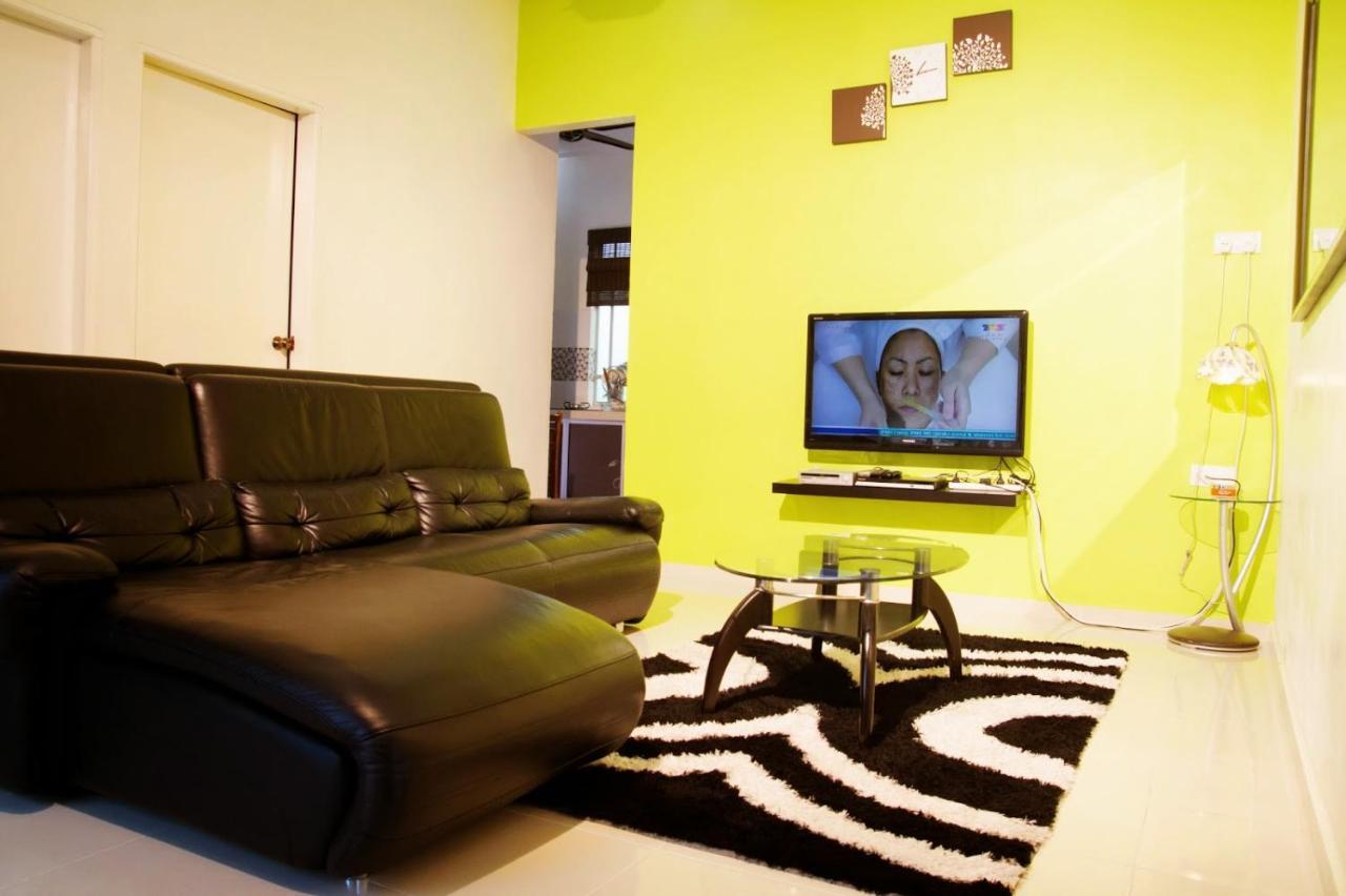 Homestay Hj Esmon Parit Raja Uthm Batu Pahat Ngoại thất bức ảnh